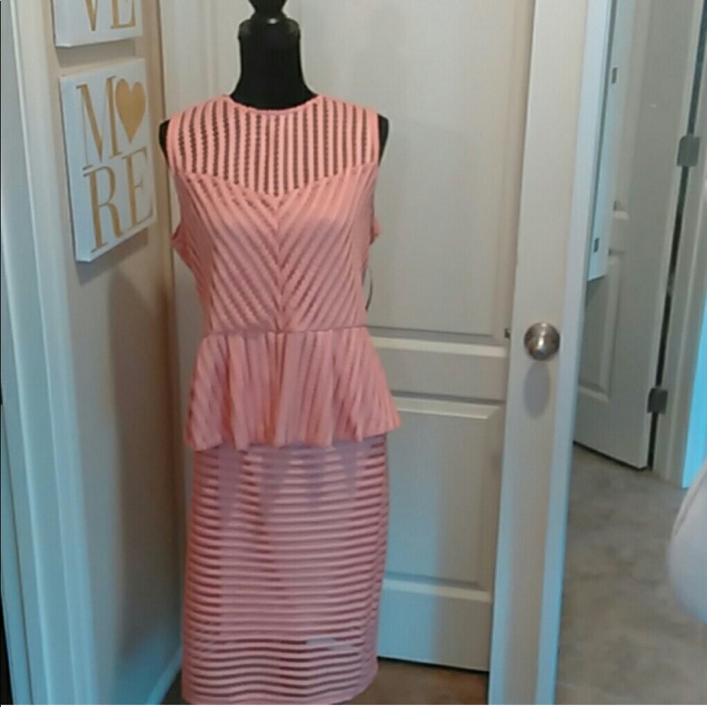 Spring summer suit with current details